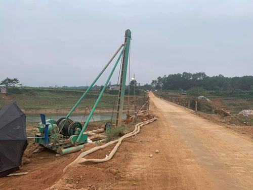 Hà Tĩnh: Nhà thầu rầm rộ thi công dù chưa có tư vấn giám sát